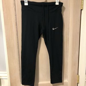 Nike Cropped Leggings